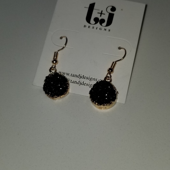 NWOT Black Gemstone Earrings - Picture 4 of 4
